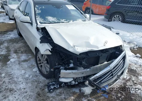 2017 Mercedes-Benz S 550 4Matic z USA, uszkodzony, nr VIN WDDUG8FB1HA320668